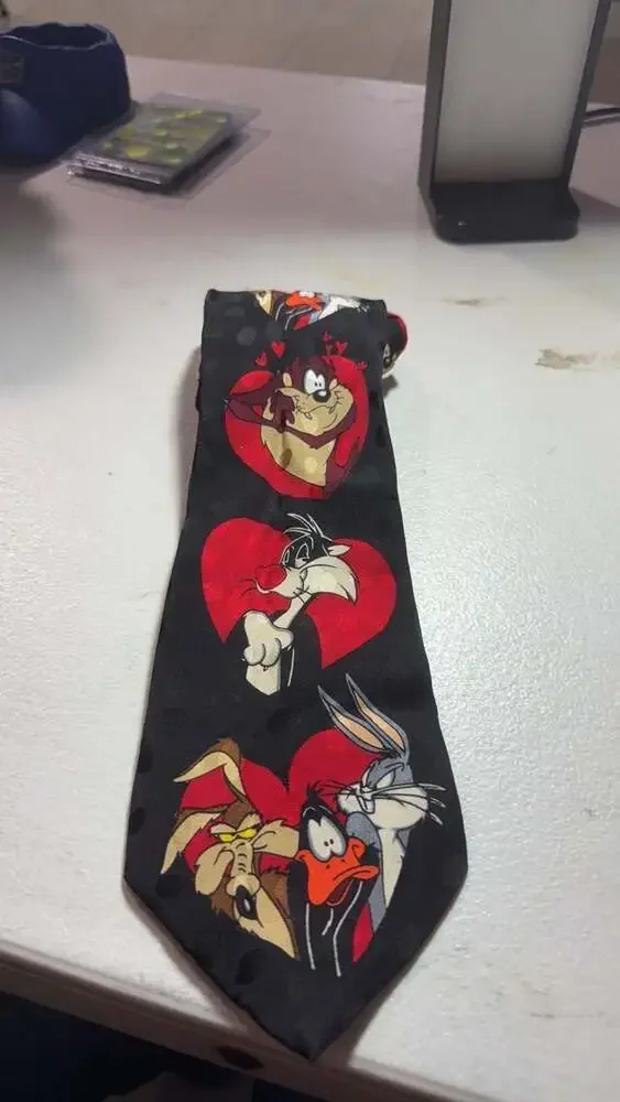 Vintage Looney Tunes Necktie - Taz, Sylvester, Bugs, Daffy, Wile E. Coyote